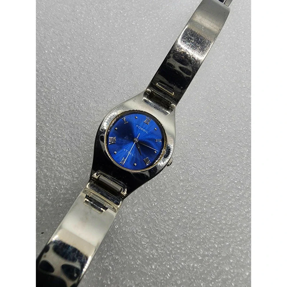 Fossil Steel Blue Watch FS-2562 Stainless Cuff Bracelet Silver Fashion Roman VTG - Picture 3 of 6